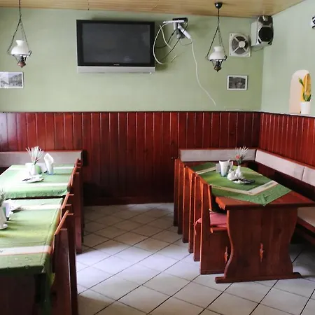 Haus Regrus Hotel