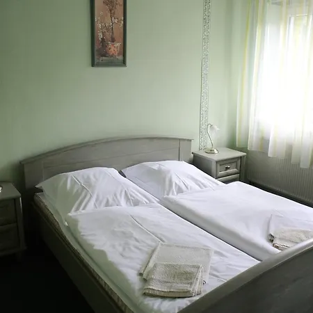 Haus Regrus Hotel